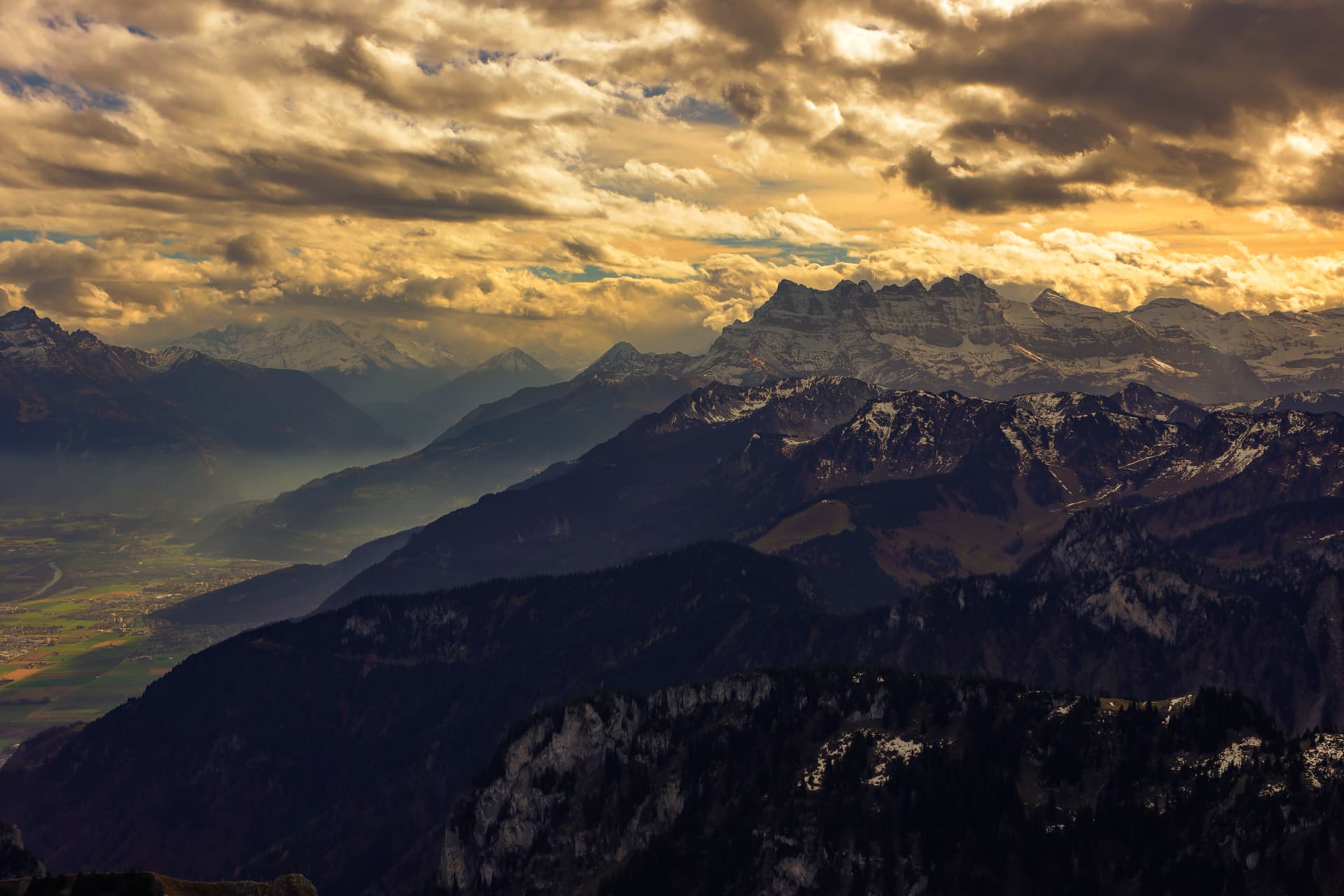 Sonnenuntergang über den Dents du Midi vom Grammont